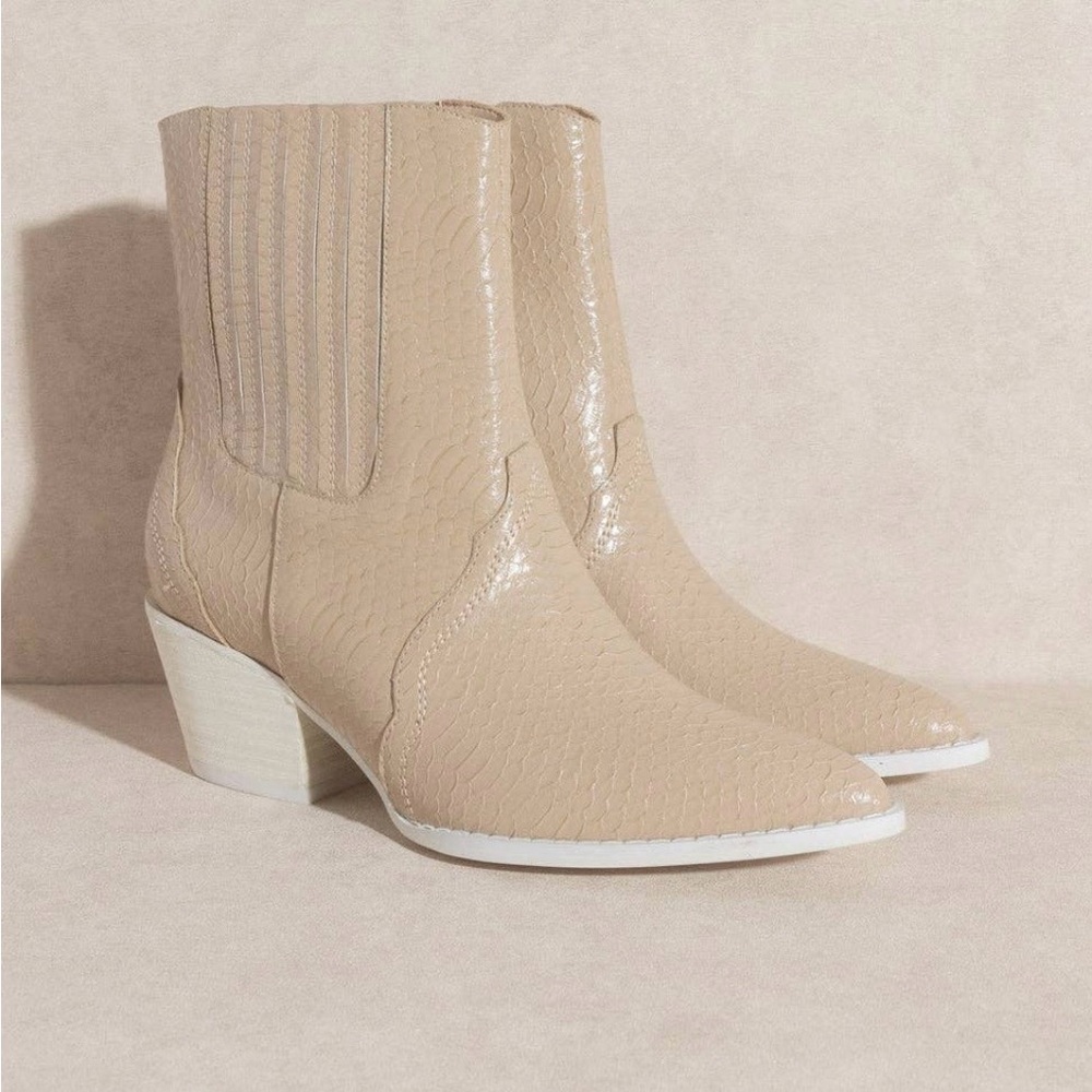 Elegant Tan Ankle Boots